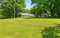 71 E Main St, Middleboro, MA 02346
