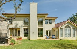 22 Stillmeadow DR, The Hills, TX 78738