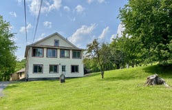 130 N Washington St Street, Athens, NY 12015