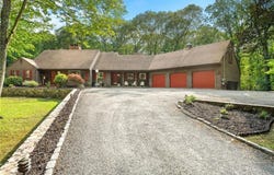 2 Spinney Lane, North Kingstown, RI 02852