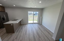 9612 W Tunis Dr, Sioux Falls, SD 57106