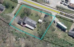 24132 U.S. 421, Hyden, KY 41749