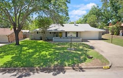 8021 Northbrook Drive, Benbrook, TX 76116