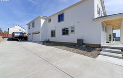 721 E VINE MAPLE AVE, La Center, WA 98629