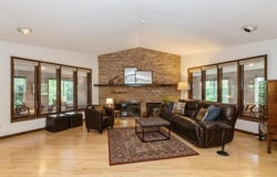 9 Penn Cir, IowaCity, IA 52245
