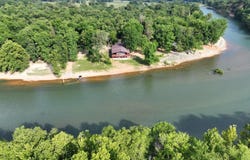 1461 River Valley Road, Doniphan, MO 63935