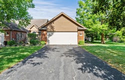 902 Cornwallis Lane, Munster, IN 46321