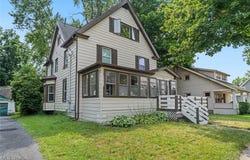 657 W Spruce Avenue, Ravenna, OH 44266