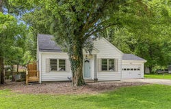 432 E Baldwin Avenue, Watervliet, MI 49098