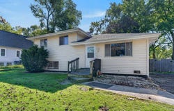 21 Janet Avenue, Darien, IL 60561
