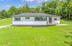1218 S Kentucky St, Kingston, TN 37763