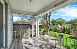 2360 LOUCKS Road, YORK, PA 17408