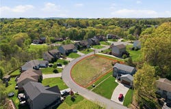 Heathcliffe Dr, Monaca, PA 15061