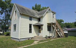 1118 Cedar Street, Elkhart, IN 46514-2364