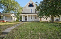 113 W Main Street, Wakefield, VA 23888