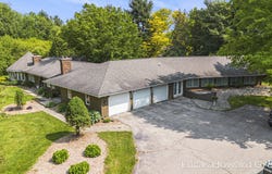 2325 Indian Mill Creek NW, Grand Rapids, MI 49544