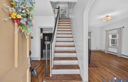 912 Francis Rd, Glen Allen, VA 23059