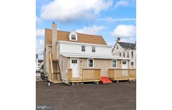 22 W LINCOLN HIGHWAY, LANGHORNE, PA 19047