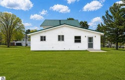 111 W FOREST HOME AVENUE, BELLAIRE, MI 49615