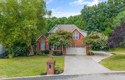 8127 Campbells Point Rd, Corryton, TN 37721