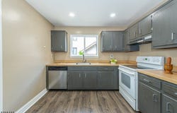 15277 Aspen Ct, Stanhope Boro, NJ 07874-2797