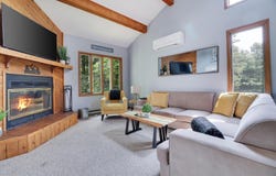 9 Gregory Place, Lake Harmony, PA 18624