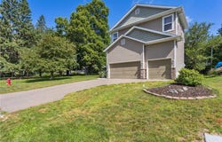 960 Carver Beach Road, Chanhassen, MN 55317