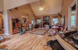 196 Lamar, Hoschton, GA 30548