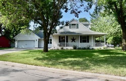 403 Walnut Drive, Sibley, IA 51249
