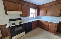704 Defiance Street, Wapakoneta, OH 45895