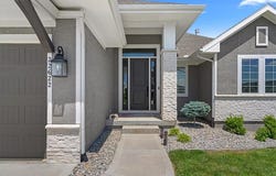 22622 W 87th Terrace, Lenexa, KS 66227