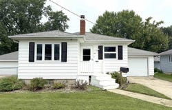24 24th Street SW, Mason City, IA 50401