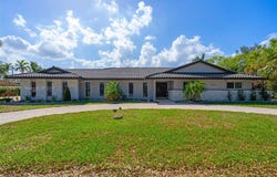 19640 W Saint Andrews Dr, Hialeah, FL 33015