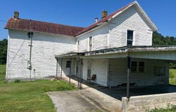 437 Little Renox Road, Burkesville, KY 42717