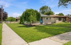 25248 Hass Street, Dearborn Heights, MI 48127