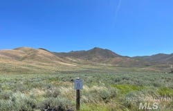 15 Golden Currant Dr, Hailey, ID 83333