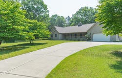 65563 32nd Street, Lawton, MI 49065