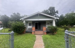 2726 13th, Port Arthur, TX 77640