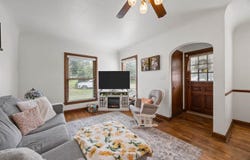3218 C Ave NE, CedarRapids, IA 52402