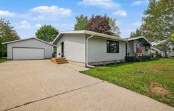 906 Mitchell Street, Ludington, MI 49431