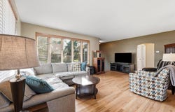1422 Westchester Boulevard, Westchester, IL 60154