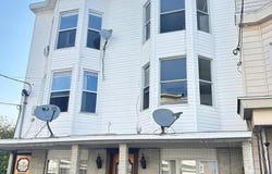 125-127 N JARDIN STREET, SHENANDOAH, PA 17976