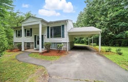 112 Leverett Rd, Amherst, MA 01002
