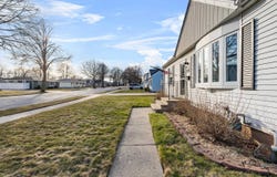 1210 THORNDALE Street, GREEN BAY, WI 54304