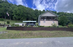 59 River Road, Miracle, KY 40856