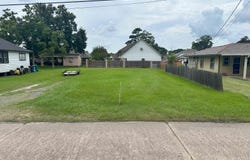 2433 N Albert St, Lutcher, LA 70071