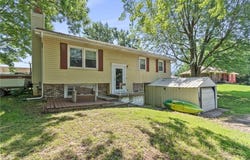 1405 S Vine Street, Holden, MO 64040