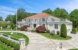 14 Jane Drive, Englewood Cliffs, NJ 07632