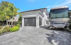 359 Sundial Cir, Margate, FL 33068