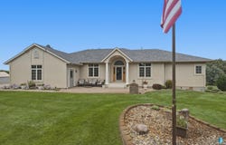 47588 255th St, Renner, SD 57055